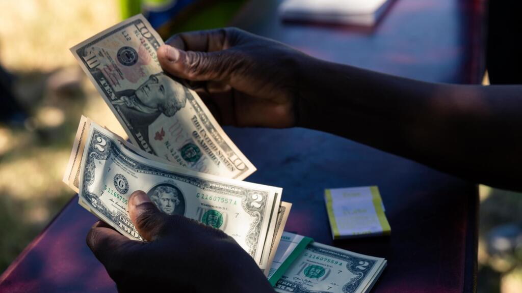 États-Unis : un Sénégalais accusé d’avoir détourné plus d’un milliard FCFA auprès de 11 investisseurs pour financer son train de vie et des cadeaux à deux anciens ministres de Macky Sall